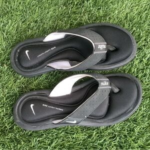Nike Black Sporty Sandals with Contoured Footbed